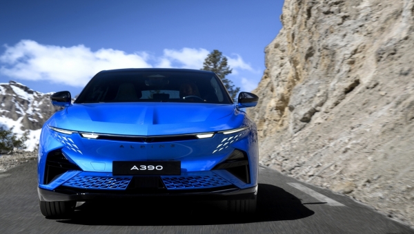 A390 : toute l’âme d’Alpine dans un sport fastback